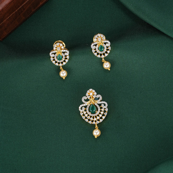 Aveline Avikam Pendant Set