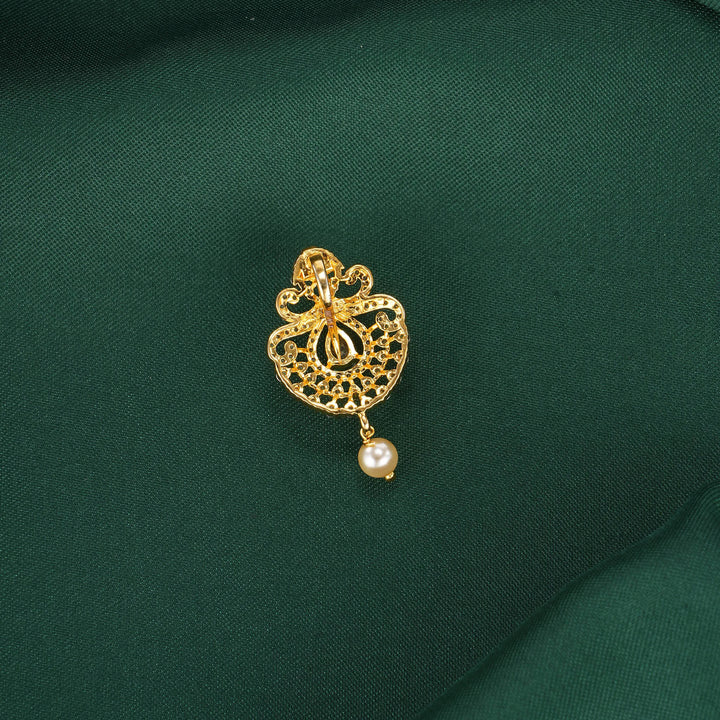 Aveline Avikam Pendant Set