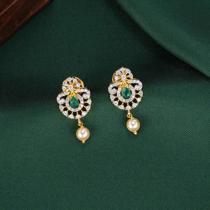 Aveline Avikam Pendant Set
