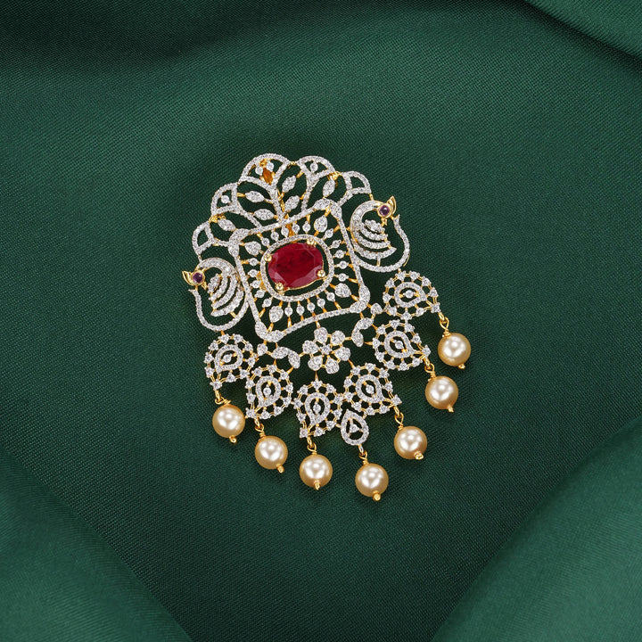 Elanora Avikam Pendant Set
