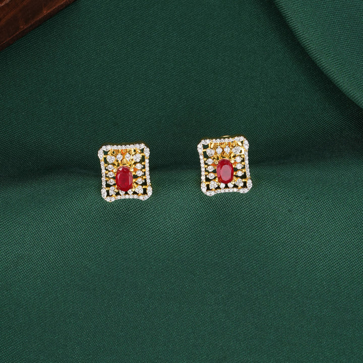 Elanora Avikam Pendant Set