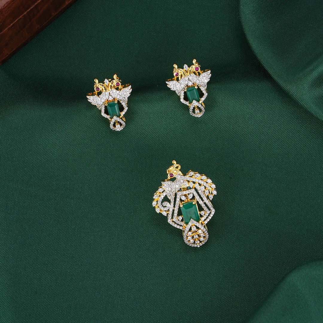Evelora Avikam Pendant Set