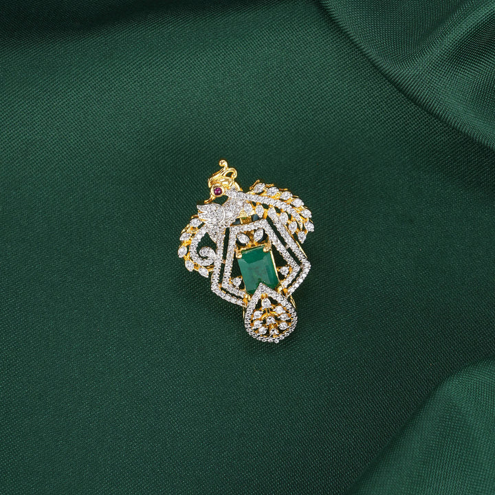 Evelora Avikam Pendant Set