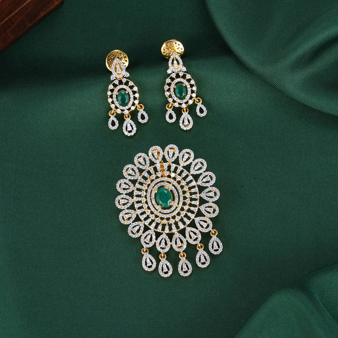 Stunning Avikam Pendant Set