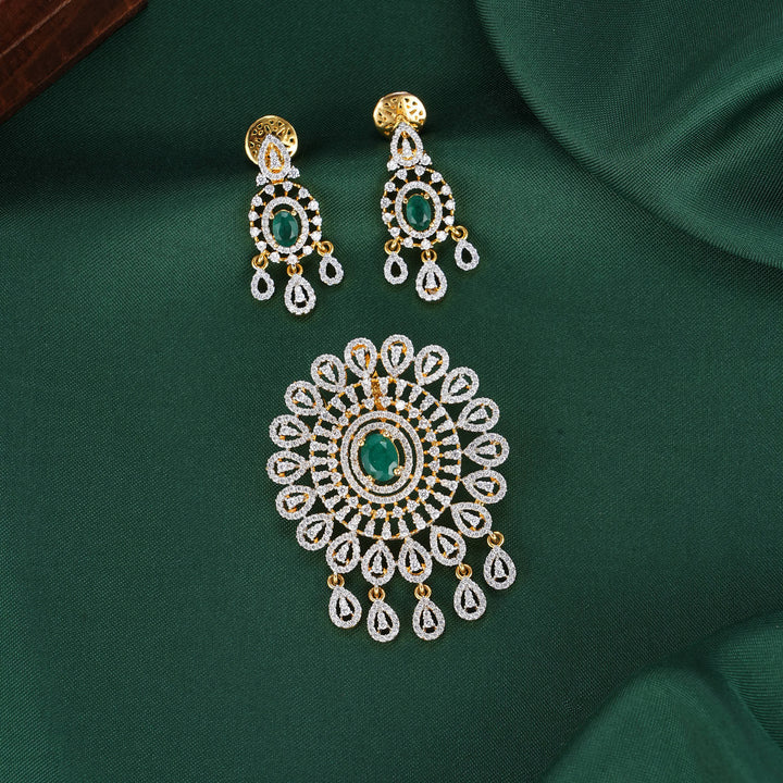 Stunning Avikam Pendant Set