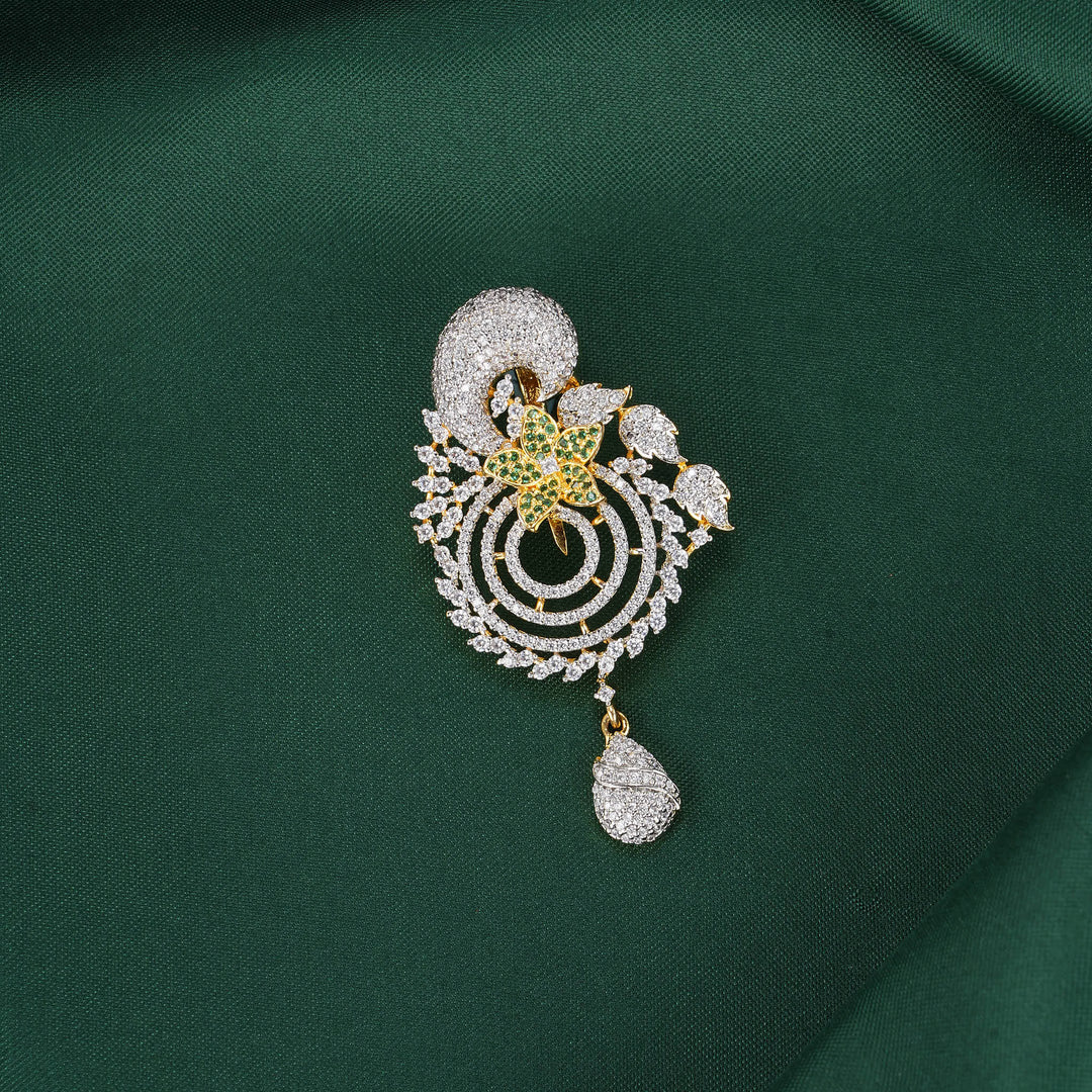 Thaarika Avikam Pendant Set