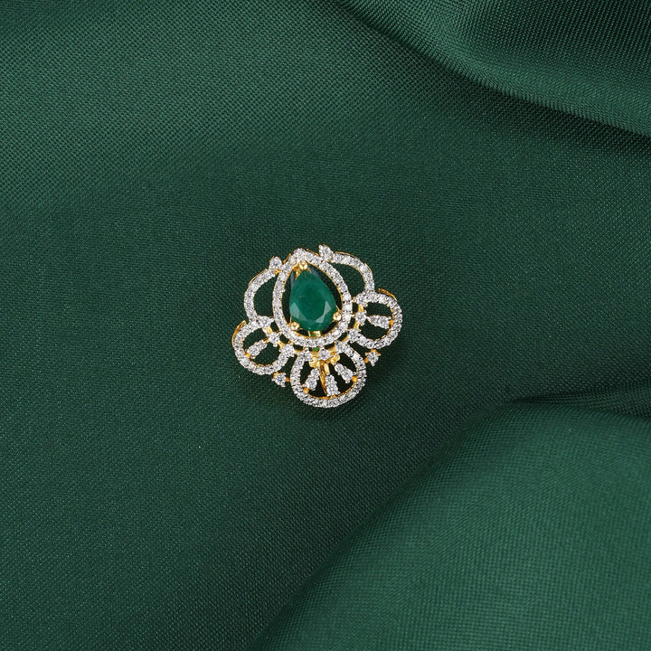 Valoura Avikam Pendant Set