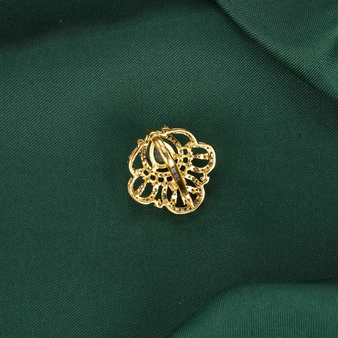 Valoura Avikam Pendant Set