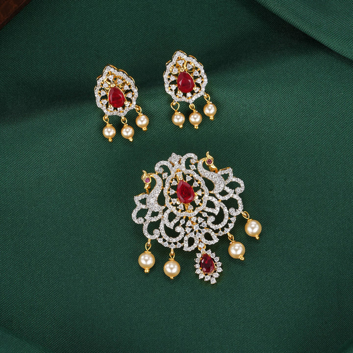 Yalisha Avikam Pendant Set