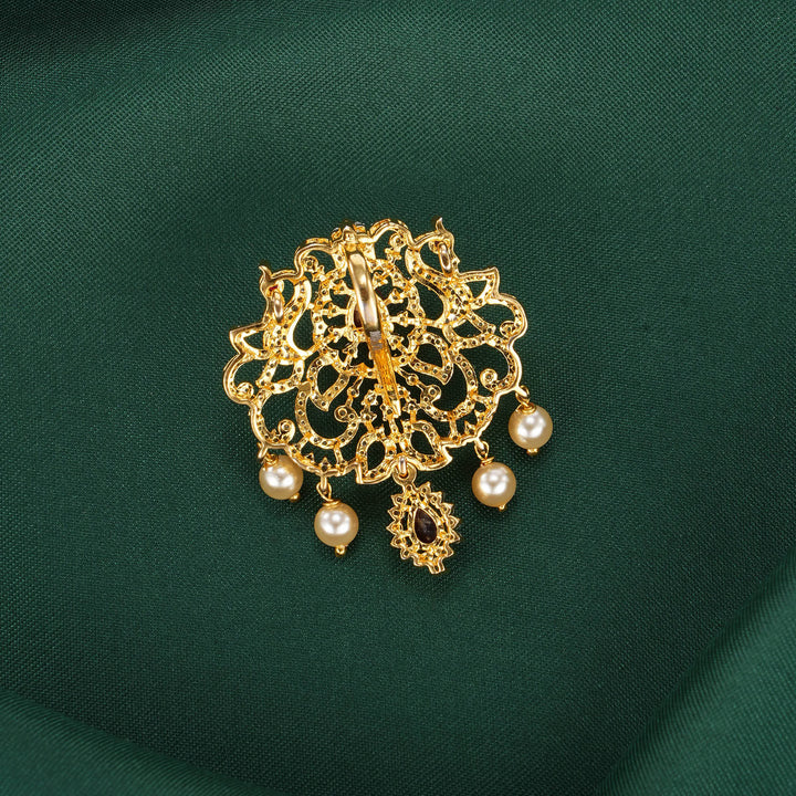 Yalisha Avikam Pendant Set