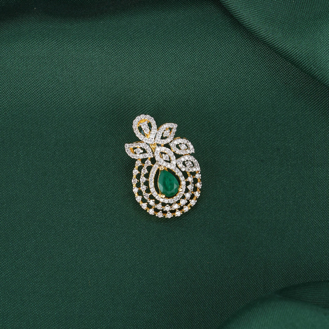 Avanika Avikam Pendant Set