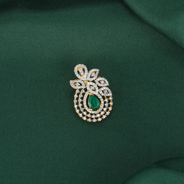 Avanika Avikam Pendant Set