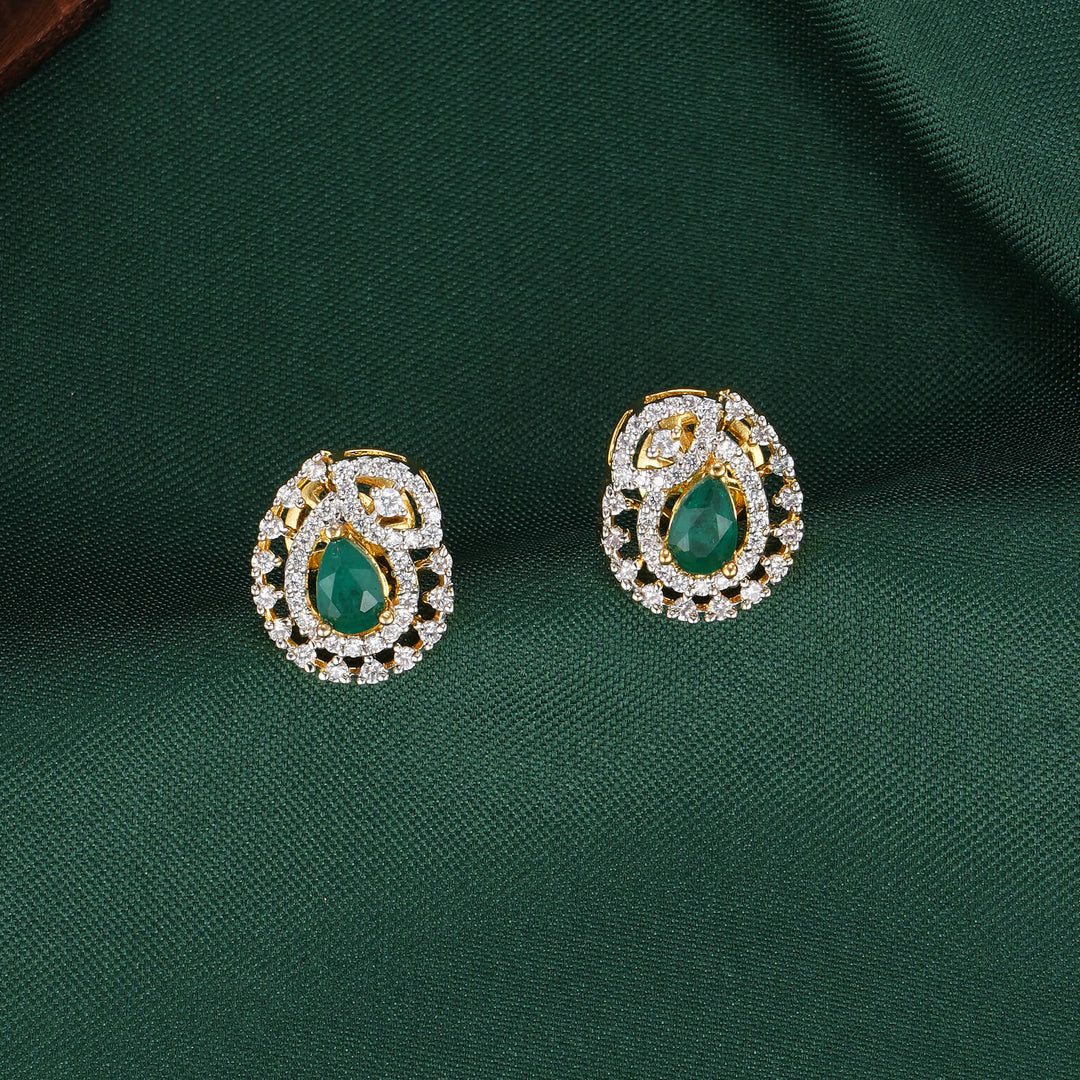Avanika Avikam Pendant Set