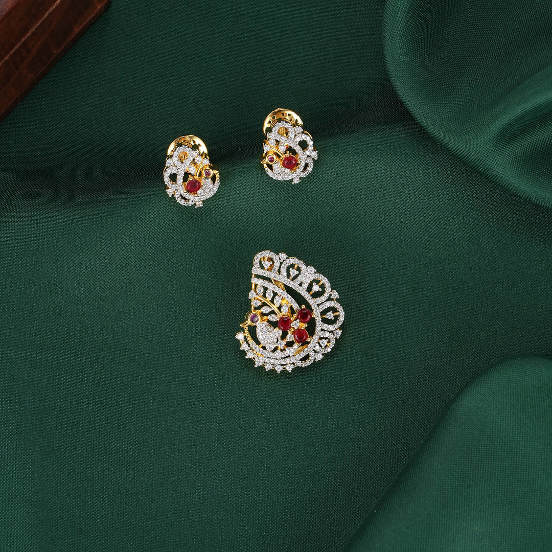 Seravia Avikam Pendant Set