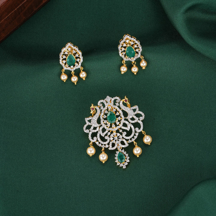 Zivara Avikam Pendant Set