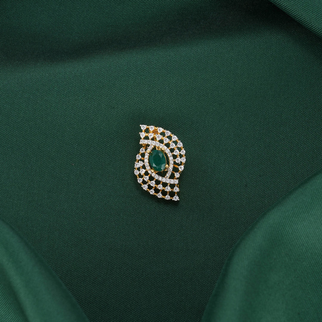 Valleria Avikam Pendant Set