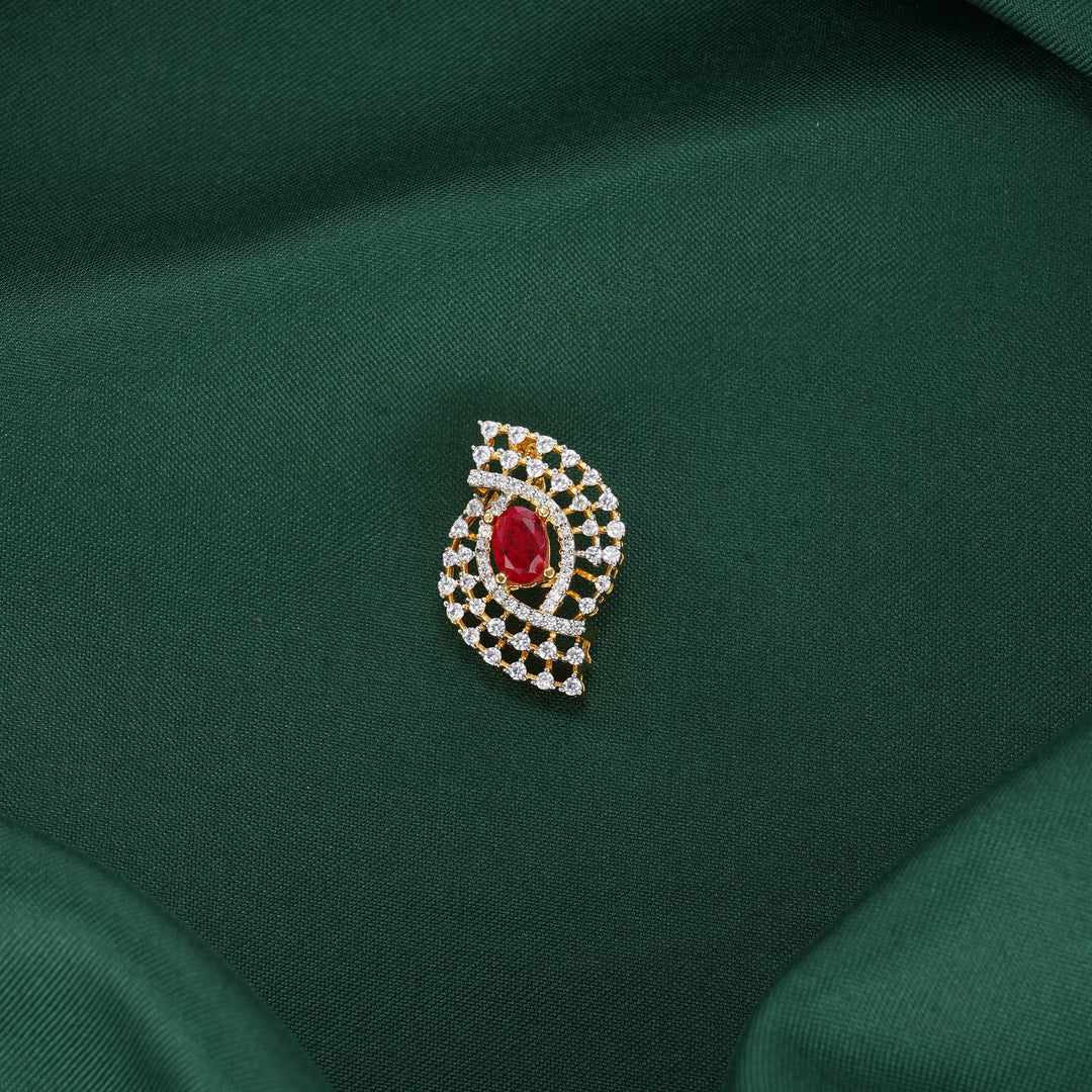 Swetha Avikam Pendant Set