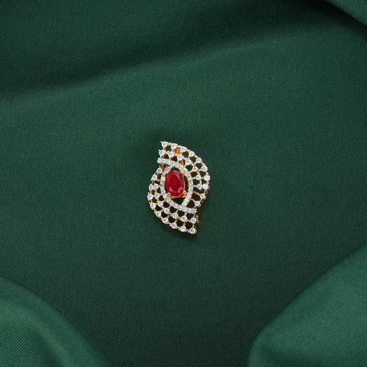 Swetha Avikam Pendant Set