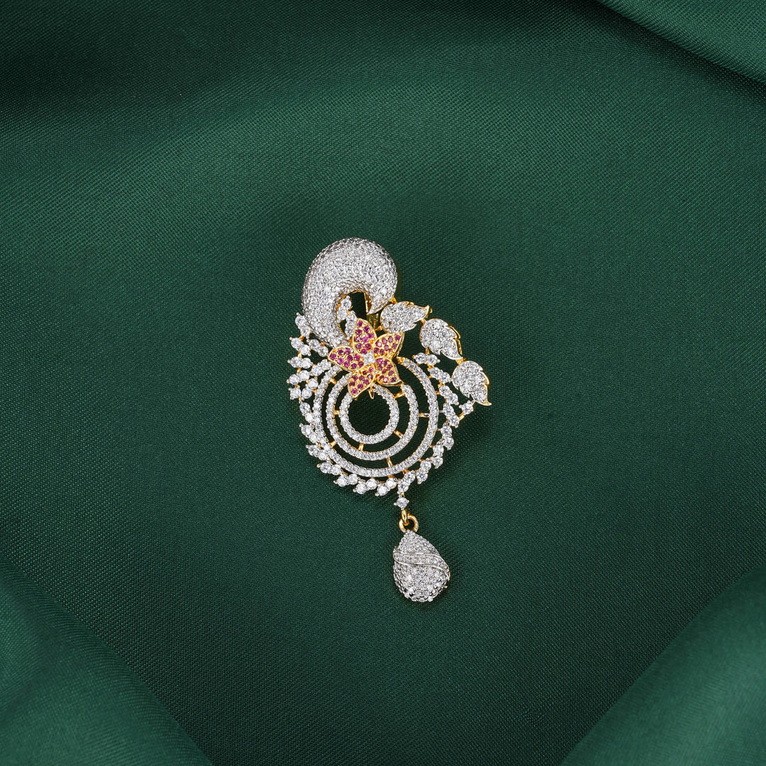 Elvoria Avikam Pendant Set