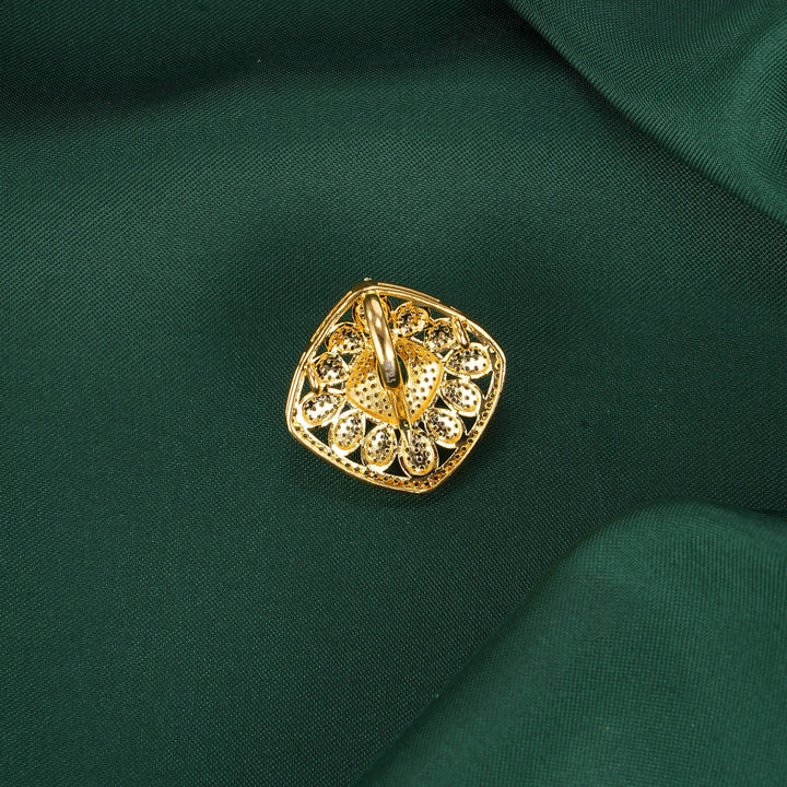 Sparkling Avikam Pendant Set