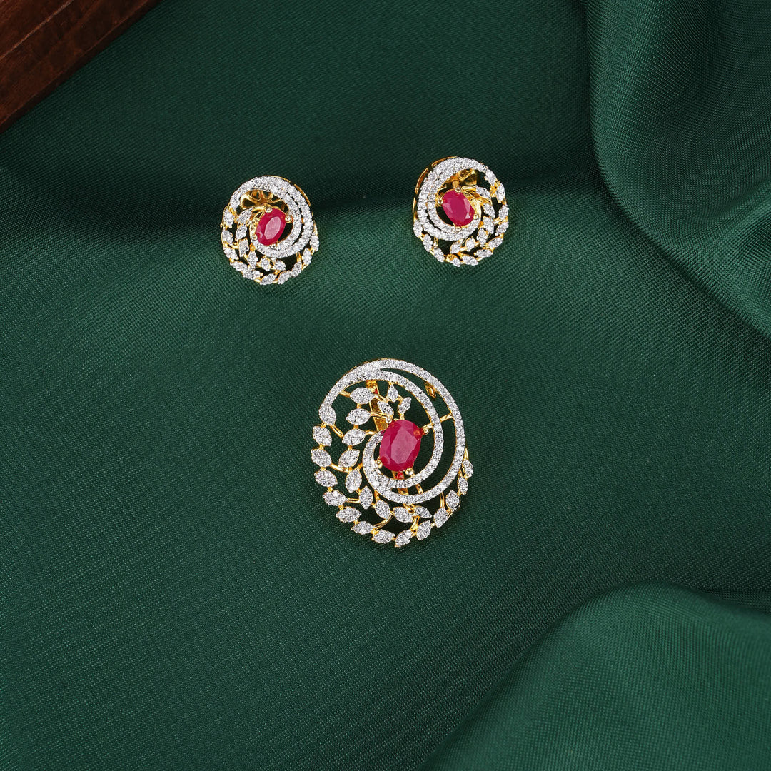 Grandeur Avikam Pendant Set