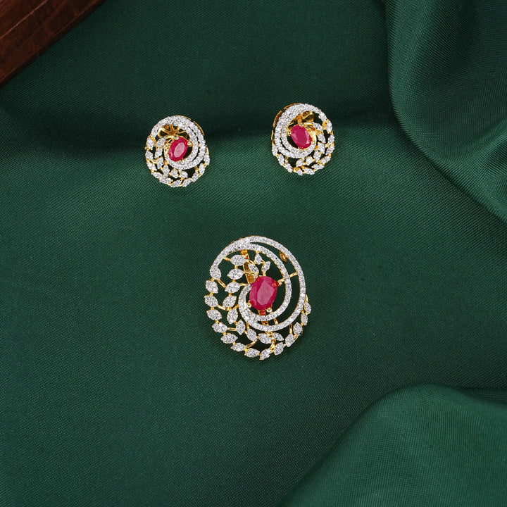 Grandeur Avikam Pendant Set