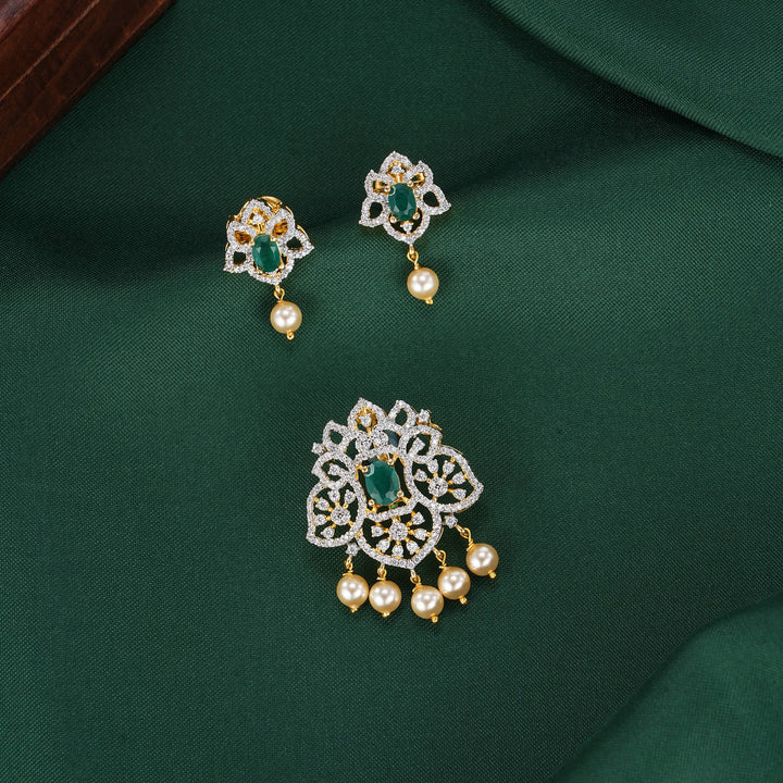 Sparkling Avikam Pendant Set