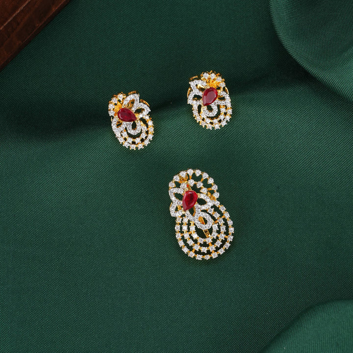 Amazing Avikam Pendant Set