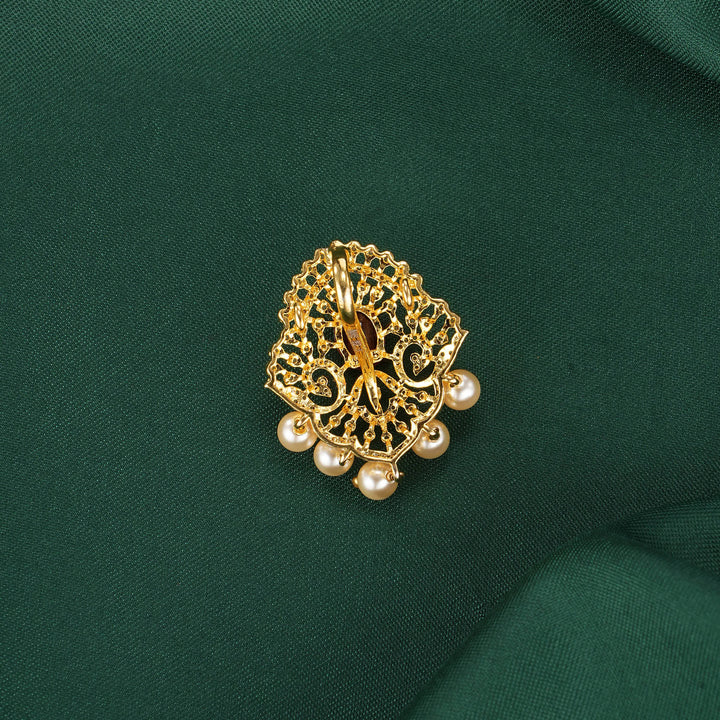Mesmerizing Avikam Pendant Set