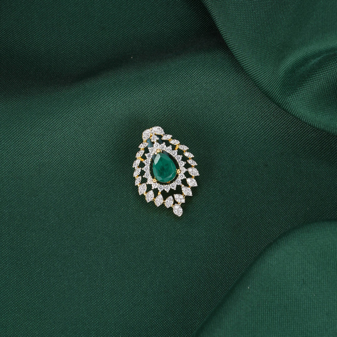 Admirable Avikam Pendant Set