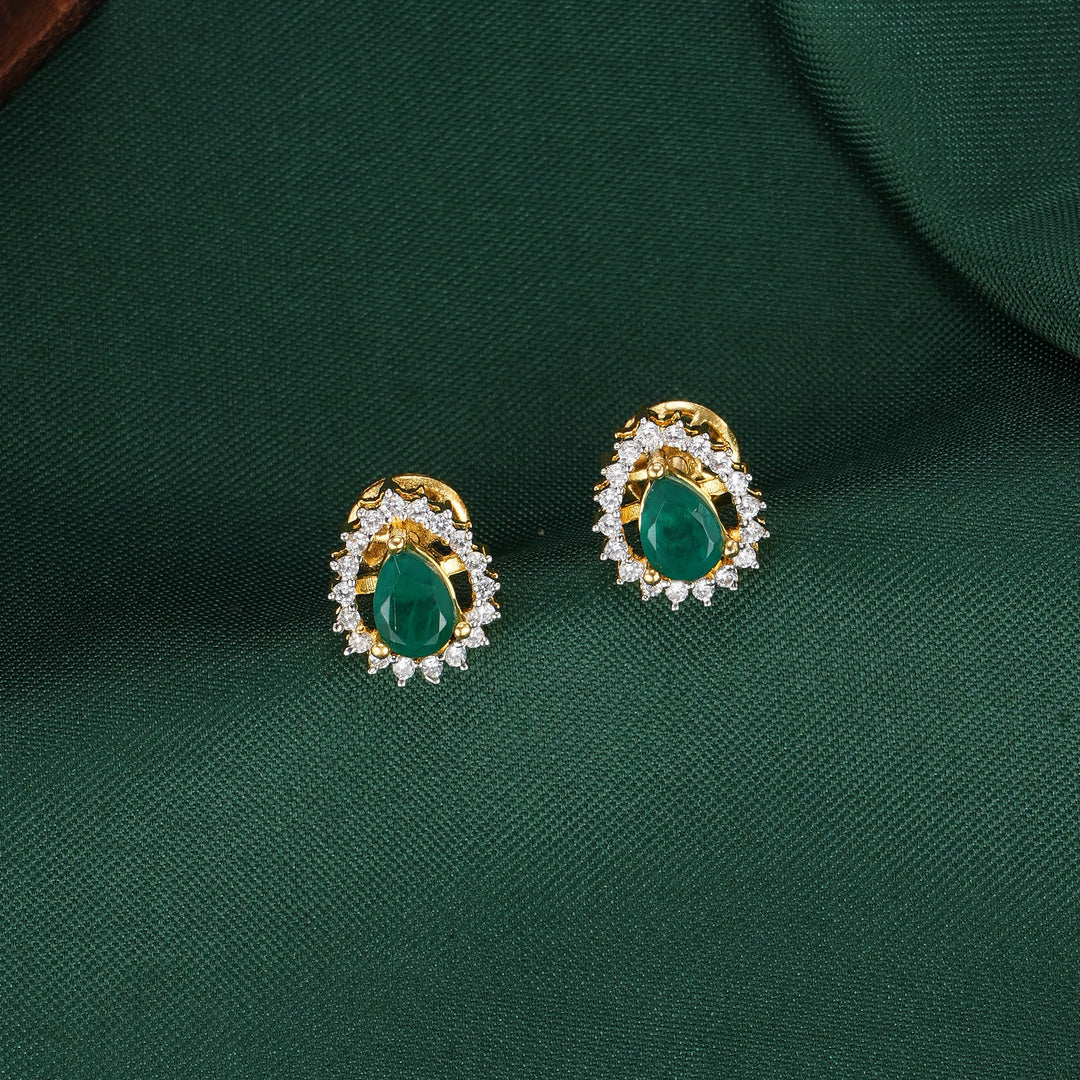 Admirable Avikam Pendant Set
