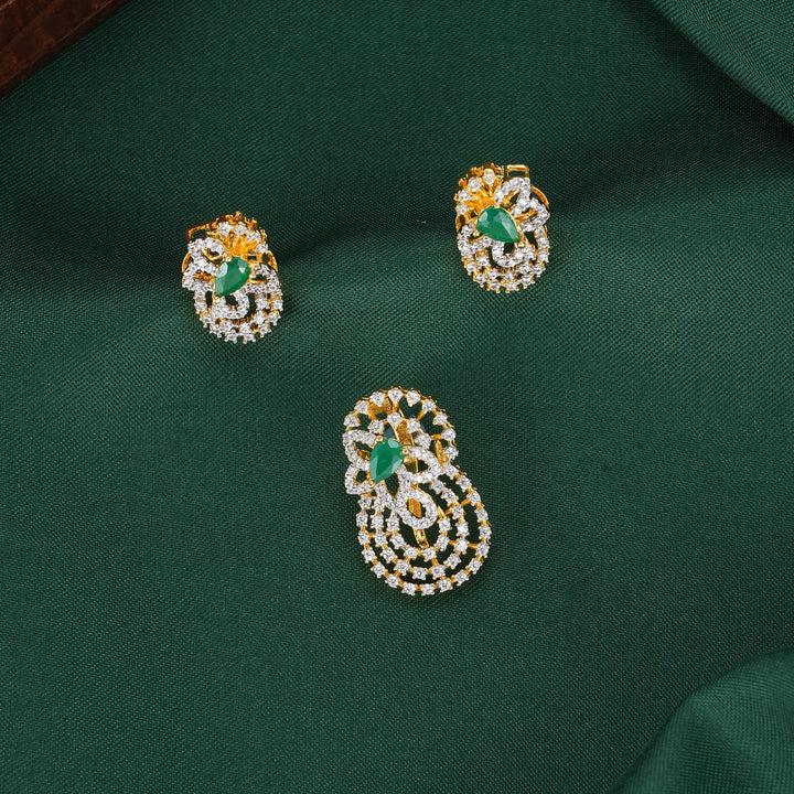 Amazing Avikam Pendant Set