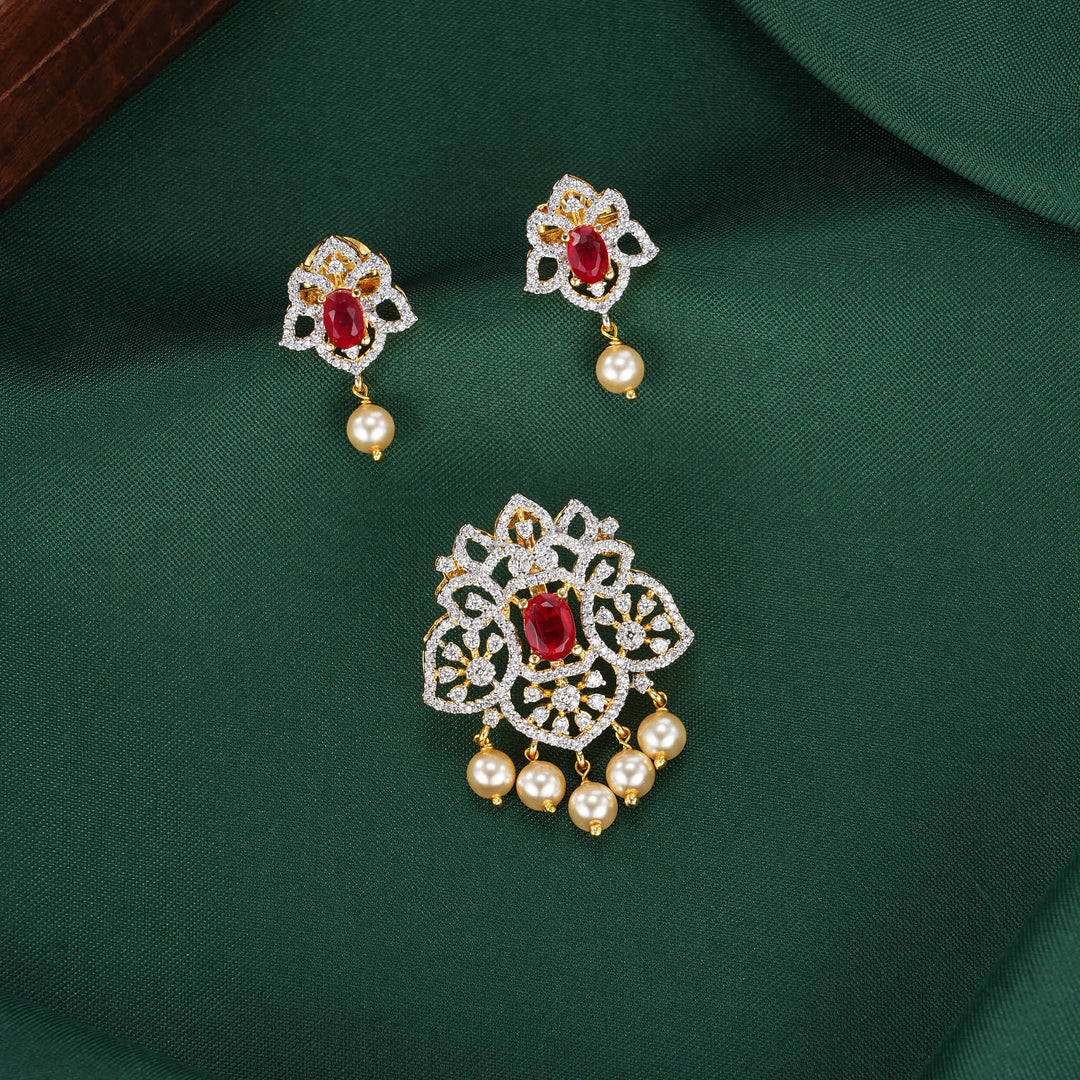 Lakshitha Avikam Pendant Set
