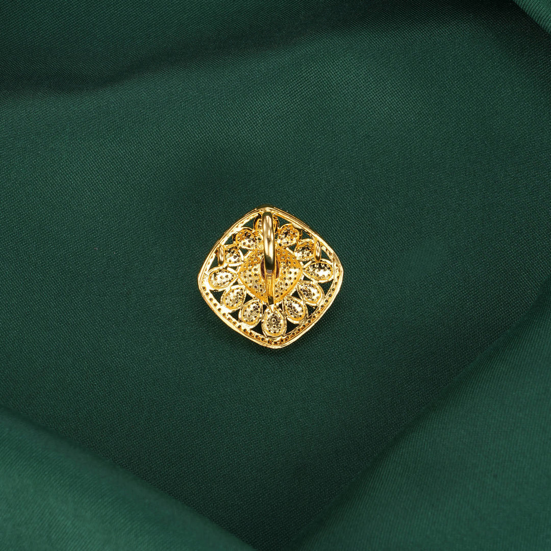 Anusha Avikam Pendant Set
