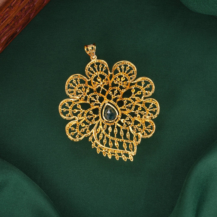 Attractive Diamond Design Pendant