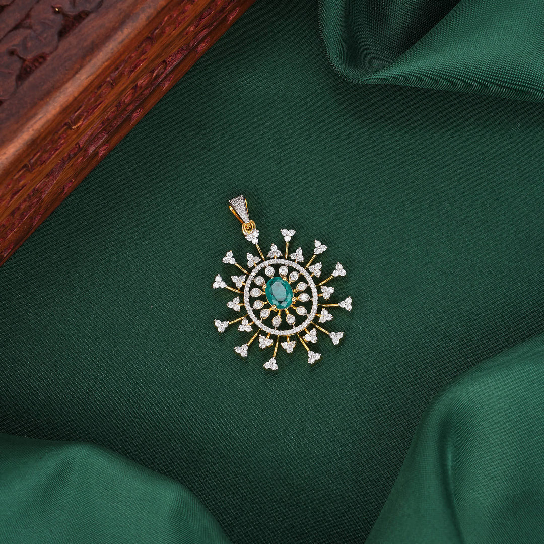 Catchy Diamond Design Pendant