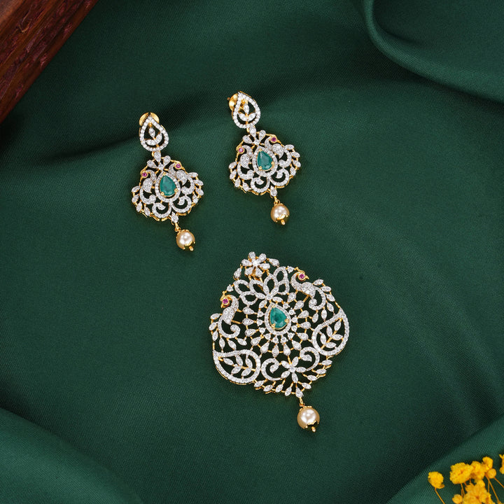 Dazzle Avikam Pendant Set