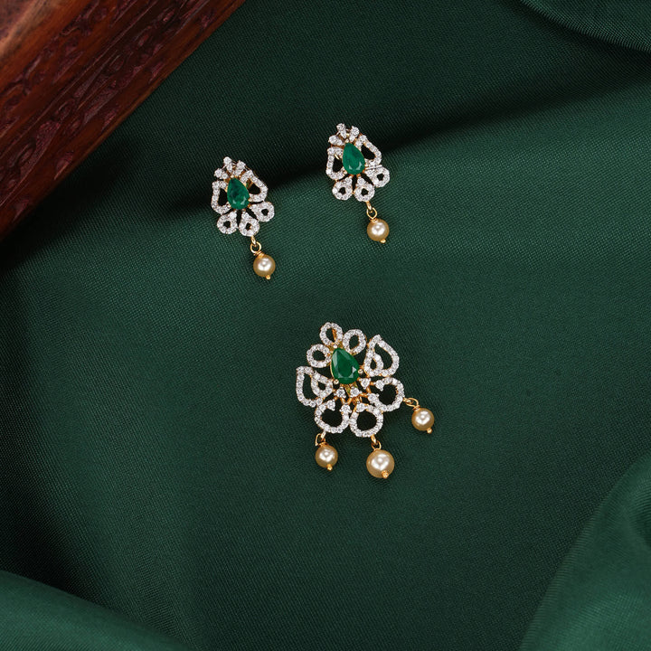Rashika Avikam Pendant Set