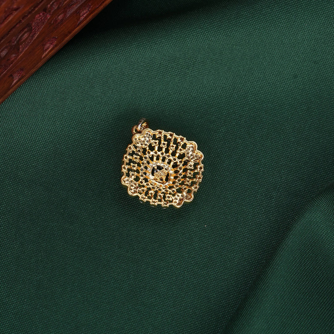 Dharisha Avikam Pendant Set