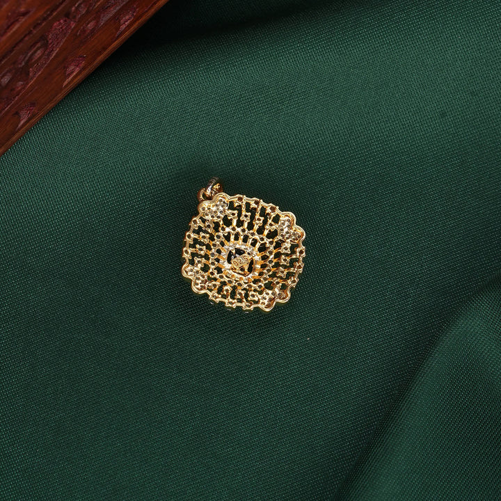 Dharisha Avikam Pendant Set