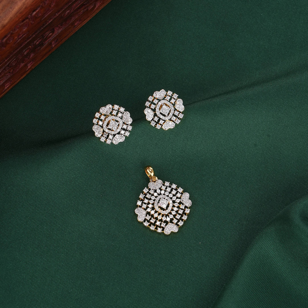 Dharisha Avikam Pendant Set