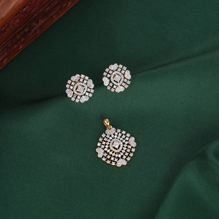 Dharisha Avikam Pendant Set