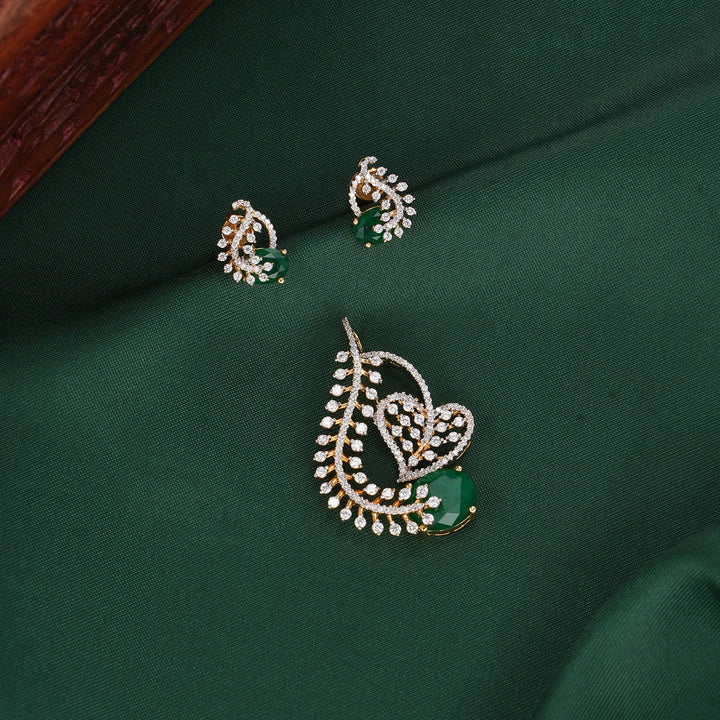Fancy Look Avikam Pendant Set