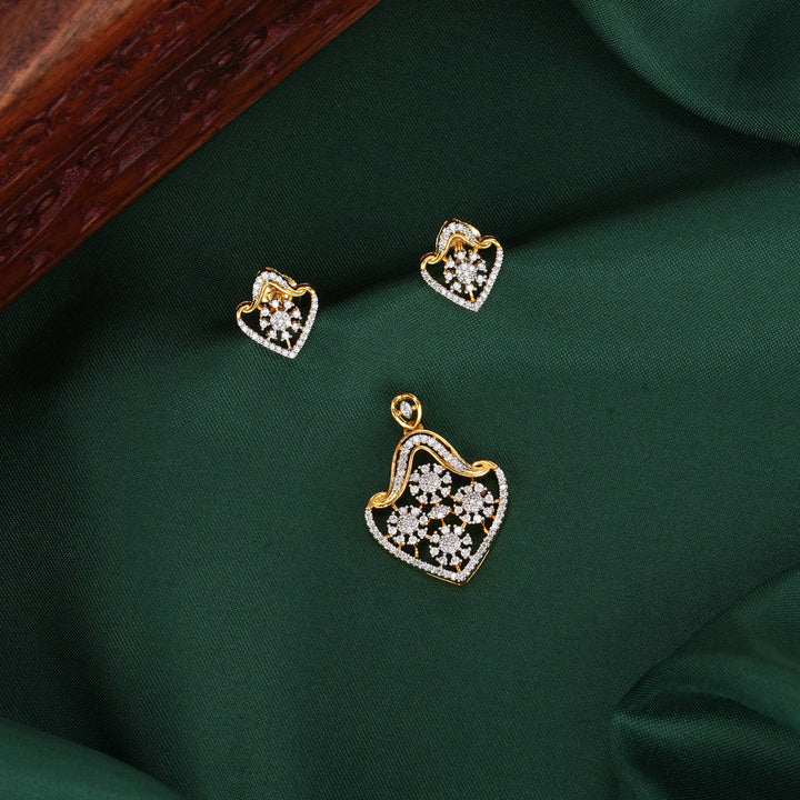 Srivanisha Avikam Pendant Set
