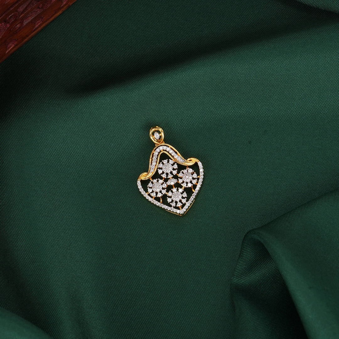 Srivanisha Avikam Pendant Set
