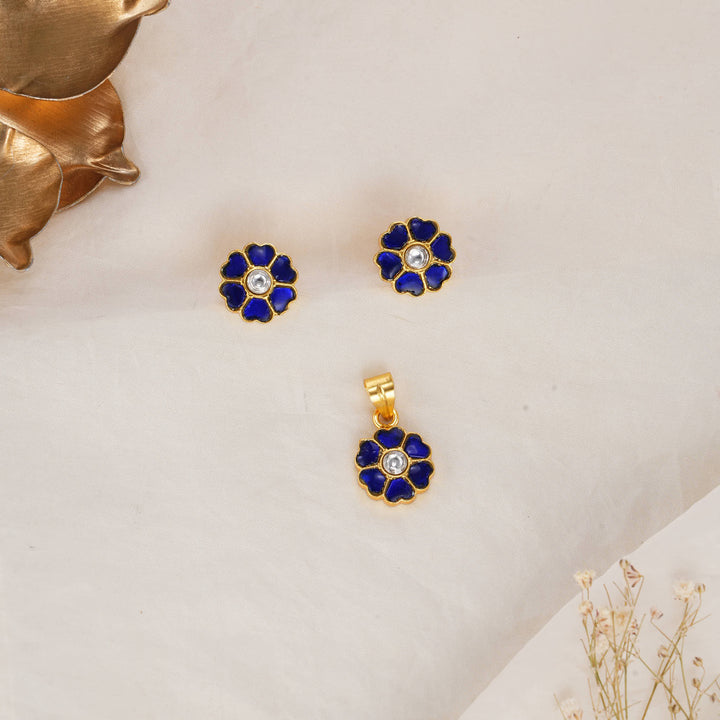 Ashika Kundan Pendant Set