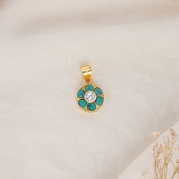 Dansika Kundan Pendant Set