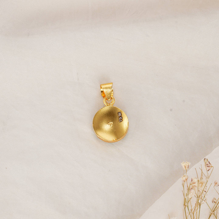 Dansika Kundan Pendant Set