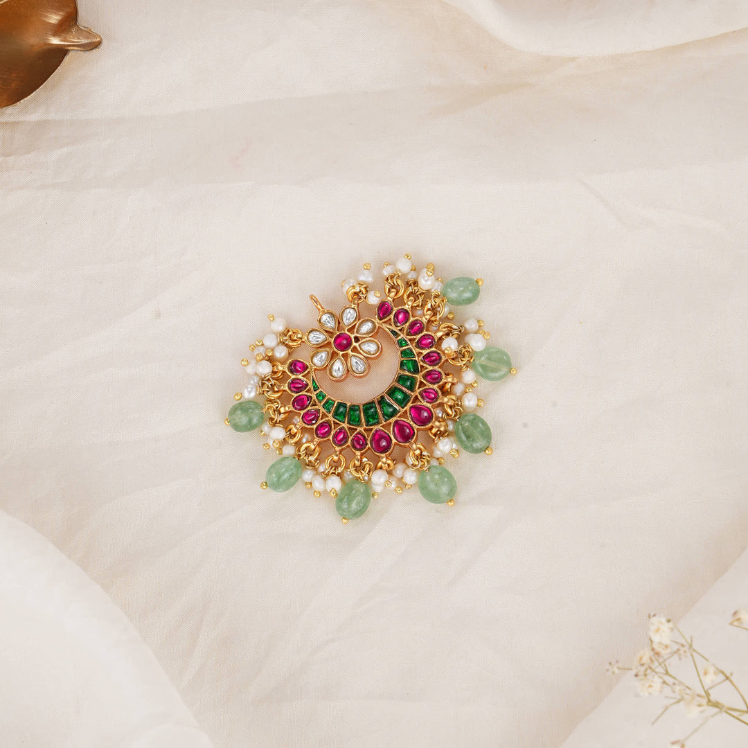 Mesmerizing Kundan Pendant