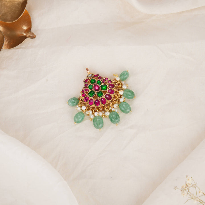 Vanya Kundan Pendant